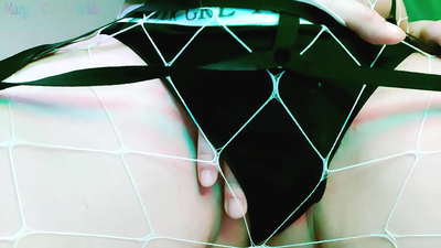 Redhead Erkläert wéi een hir Dick ofgerappt a weist hir Muschi - Dirty Words