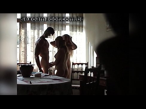❤️ Sex Frënn invitéieren e risege Mann an en Dräier mat him ❌ Anal Video bei eis lb.hentaiser.ru