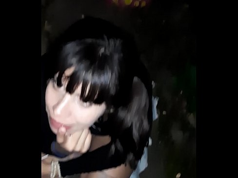 ❤️ Op der Strooss geschwollen Penis am Austausch fir Séissegkeeten ❌ Anal Video bei eis lb.hentaiser.ru